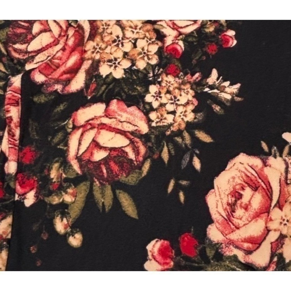 LuLaRoe Womens Leggings Size TC2 Black Antique Pink Floral Roses 18+ Plus NWT - Picture 2 of 4